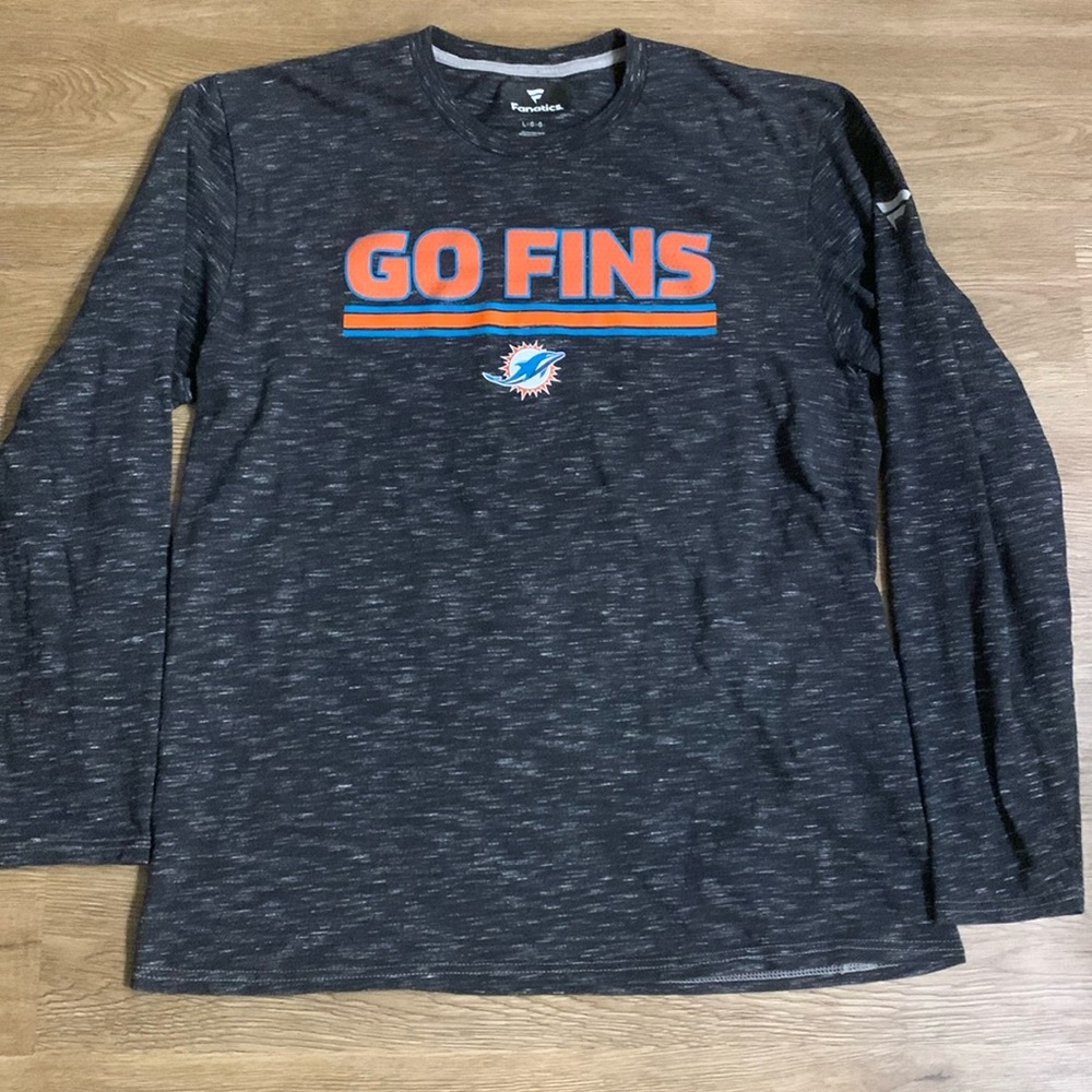 Miami dolphins Men’s large long sleeve shirt
